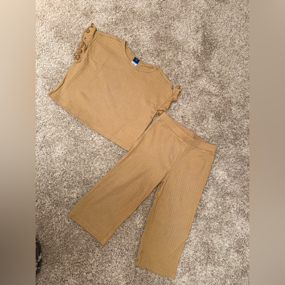 Old navy toddler set😊😊